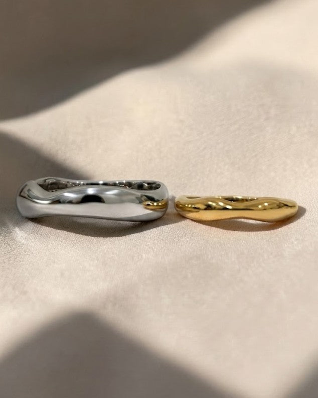 Abstract Curve Wedding Rings